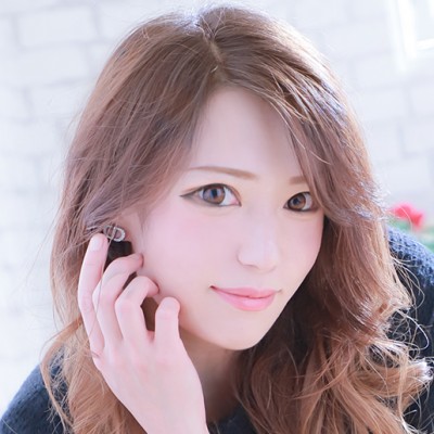 新見まいか