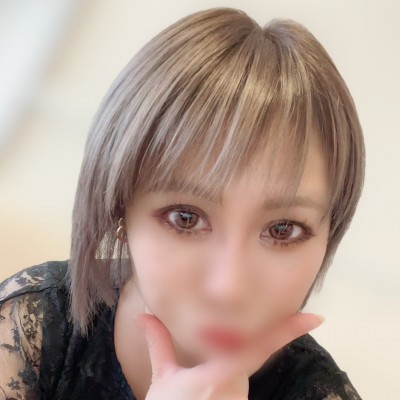 愛川もも