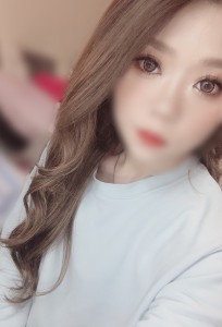 7493